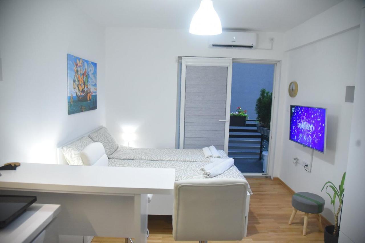 Dekart 2 Apartment Ниш Экстерьер фото