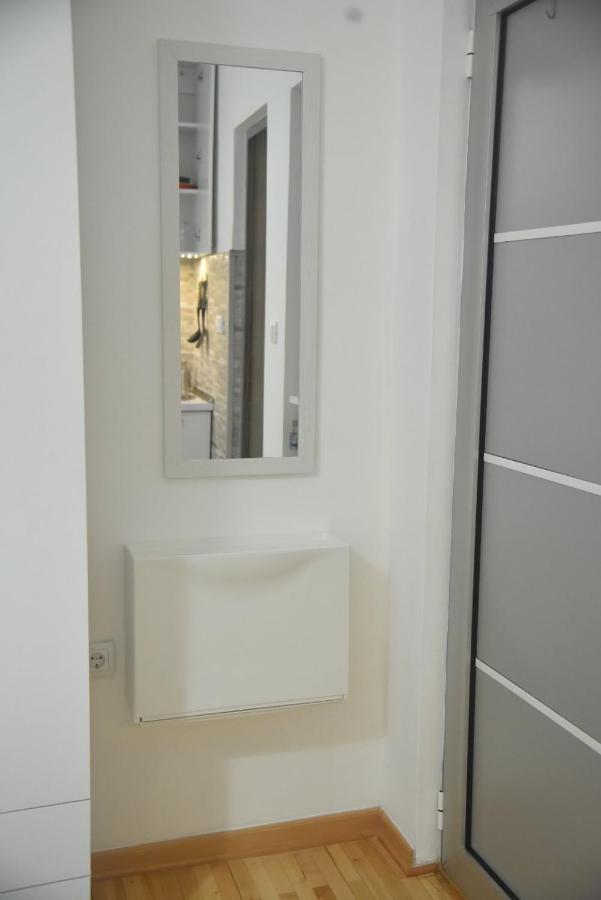 Dekart 2 Apartment Ниш Экстерьер фото