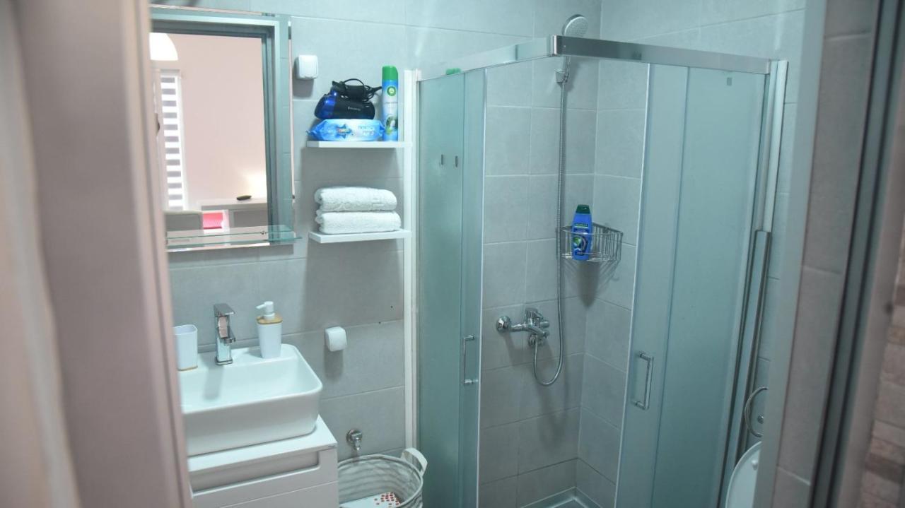 Dekart 2 Apartment Ниш Экстерьер фото